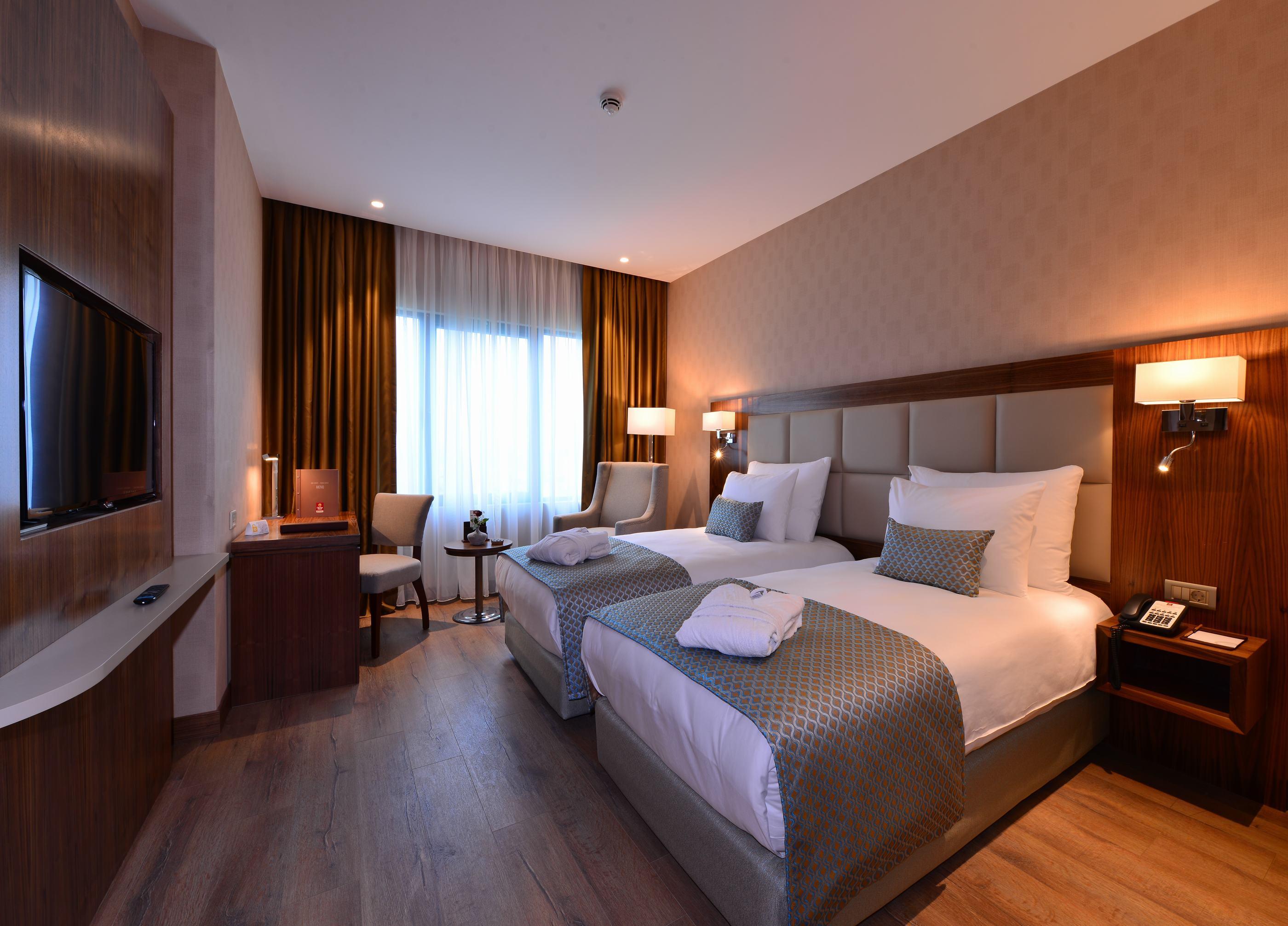 Clarion Hotel Istanbul Mahmutbey Exterior foto