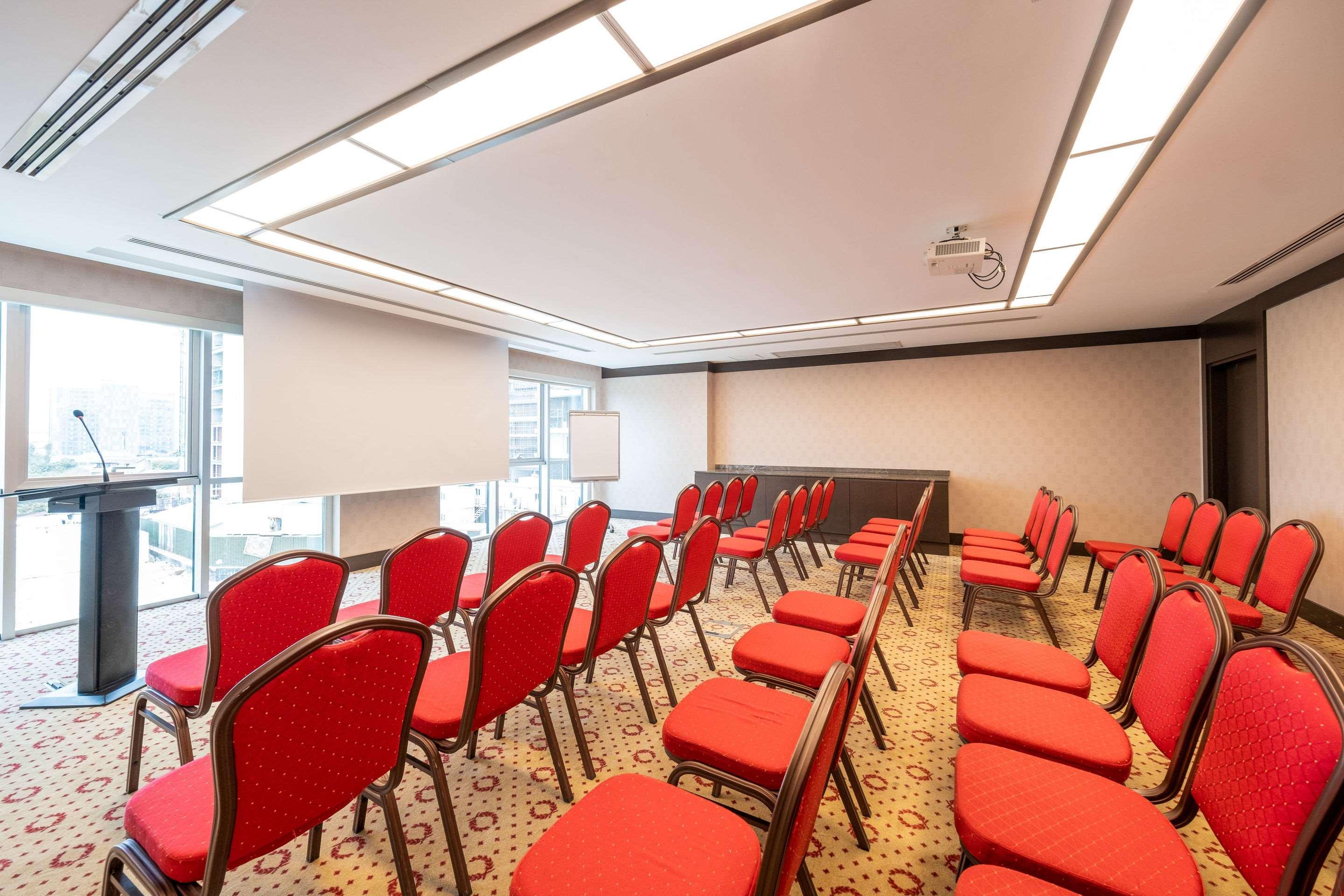 Clarion Hotel Istanbul Mahmutbey Exterior foto